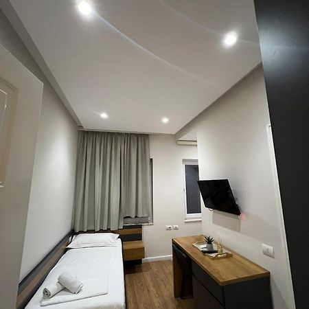 Urban Room 5 Тирана Екстер'єр фото